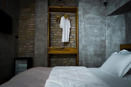 Roya Rooms - image 16