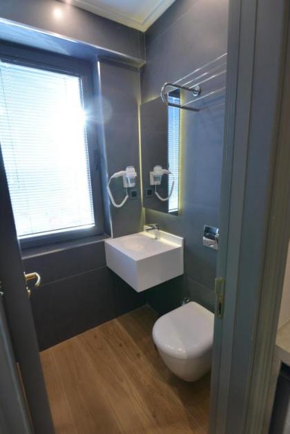 Santra Hotel - image 13
