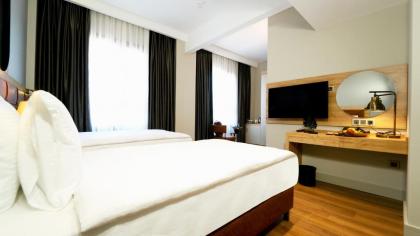 GRAND SIRKECI HOTEL - image 16