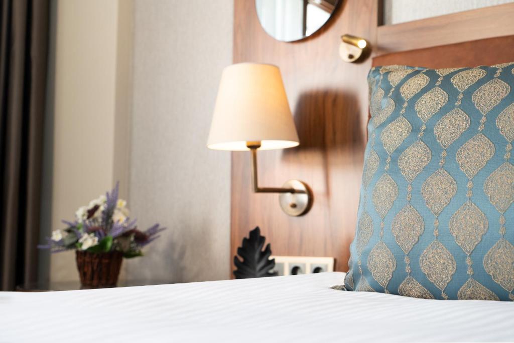 GRAND SIRKECI HOTEL - image 4