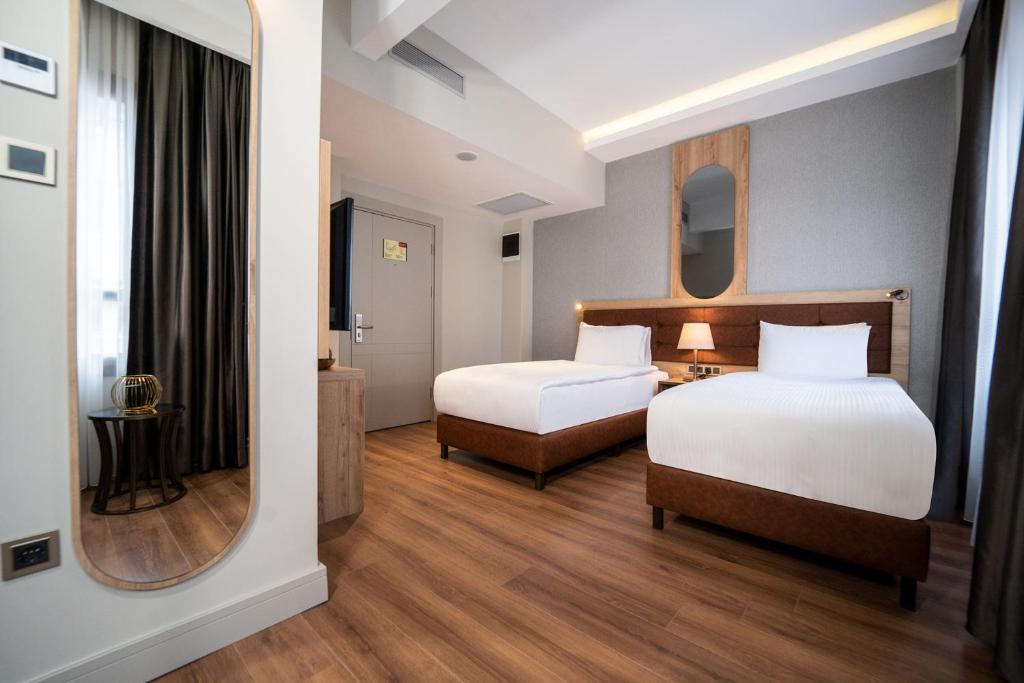 GRAND SIRKECI HOTEL - image 7