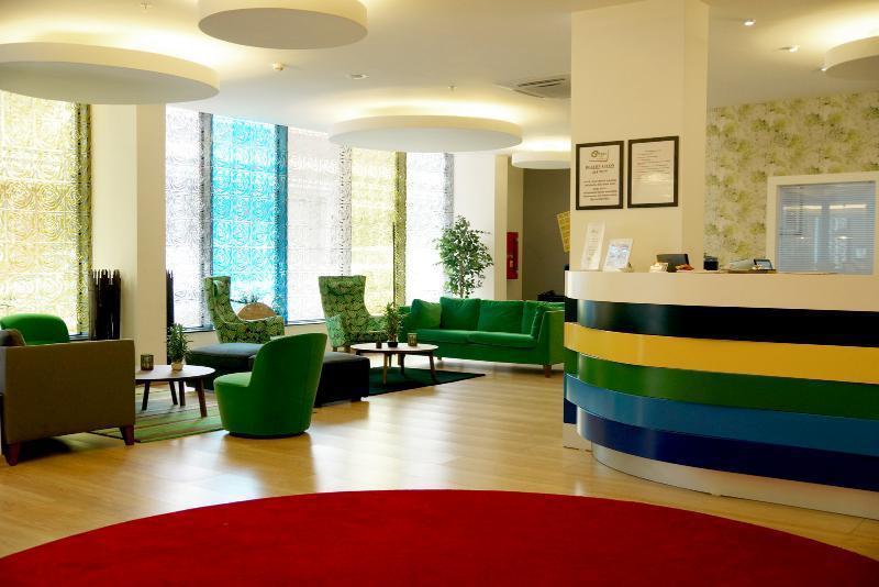 Tempo Suites Airport - image 3