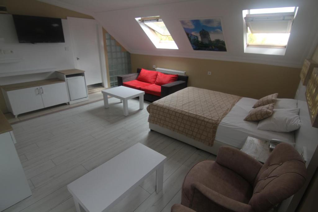 Grand Vatan Hotel - image 4