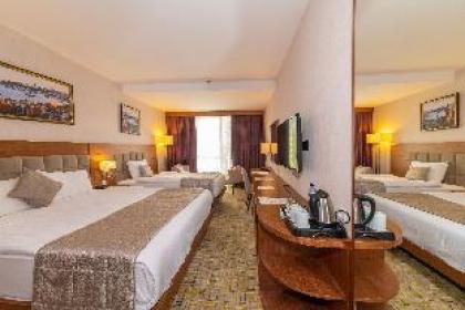 eLotte Palace Hotel - image 22