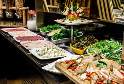 Ramada by Wyndham Istanbul Golden Horn - image 2