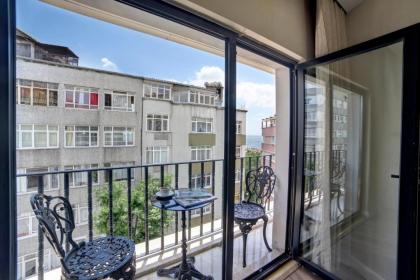 Great Fortune Design Hotel - image 16