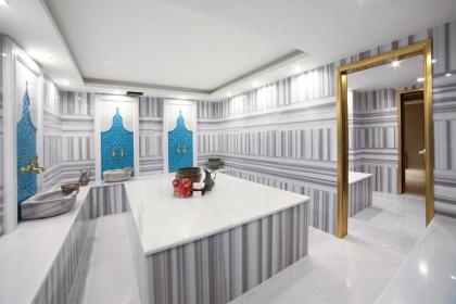 Great Fortune Design Hotel - image 17