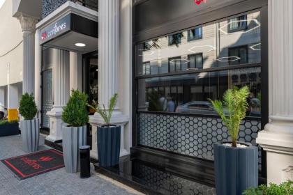 Confores Hotel - image 11