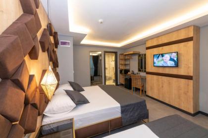 Fly And Stay Airport Hotel - image 19