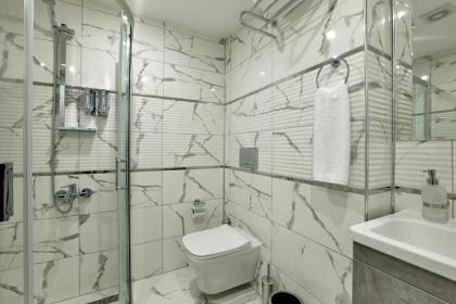 The Bold Hotel - image 16
