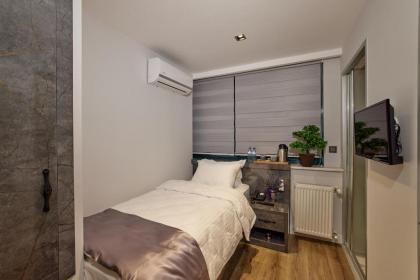 The Bold Hotel - image 2