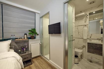 The Bold Hotel - image 4