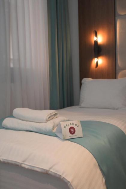 Isle Hotel - image 4