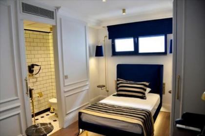 A11 Hotel Exclusive - image 5