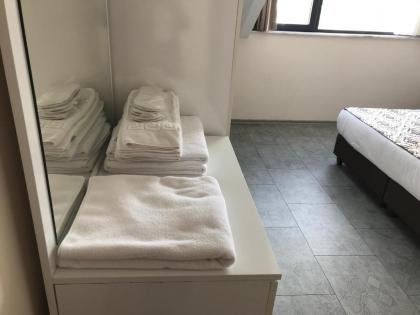 Mia Suite - image 10