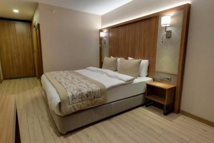 istport hotel - image 3