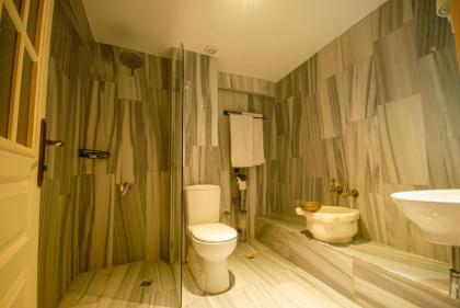 istanbul enjoyer suit - image 22