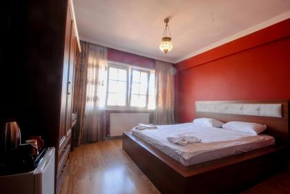 istanbul enjoyer suit - image 27