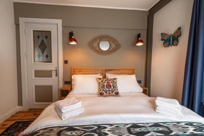 The Istanbuller - image 22