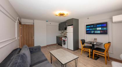 COMFORT SUİTES HOTEL - image 24
