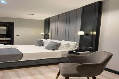 Plus Hotel Express - image 10