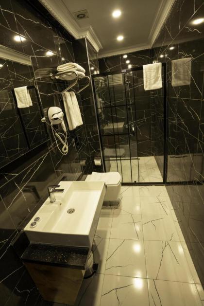Plus Hotel Express - image 11
