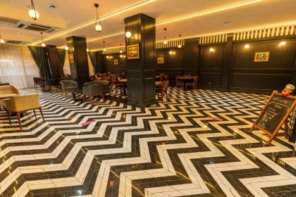 Plus Hotel Express - image 12
