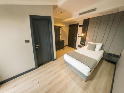 Plus Hotel Express - image 15
