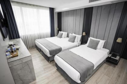 Plus Hotel Express - image 26