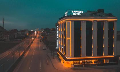 EXPRESS PLUS HOTEL - image 18