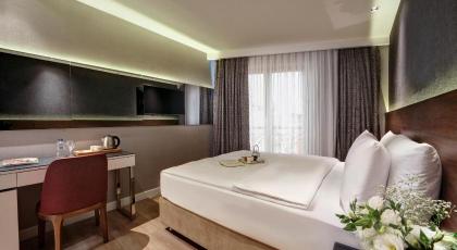 Dora Pera Hotel - image 29