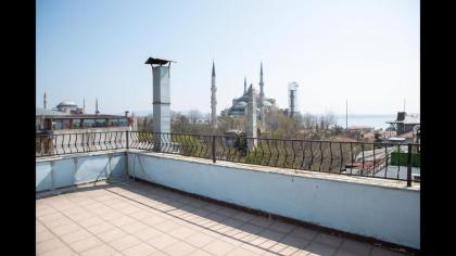 Bright and spacious apartment only a few steps from Blue Mosque - image 9