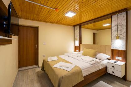 Candy Hotel - image 19