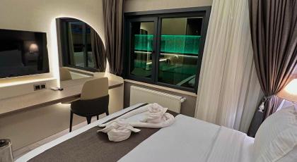MQ Hotel Suites - image 10