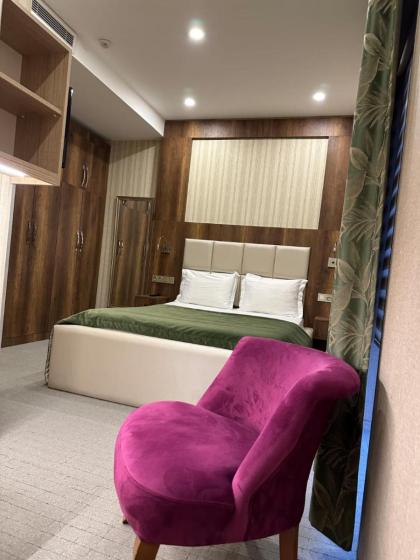 Mardy Hotel - image 21