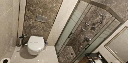 Mardy Hotel - image 22