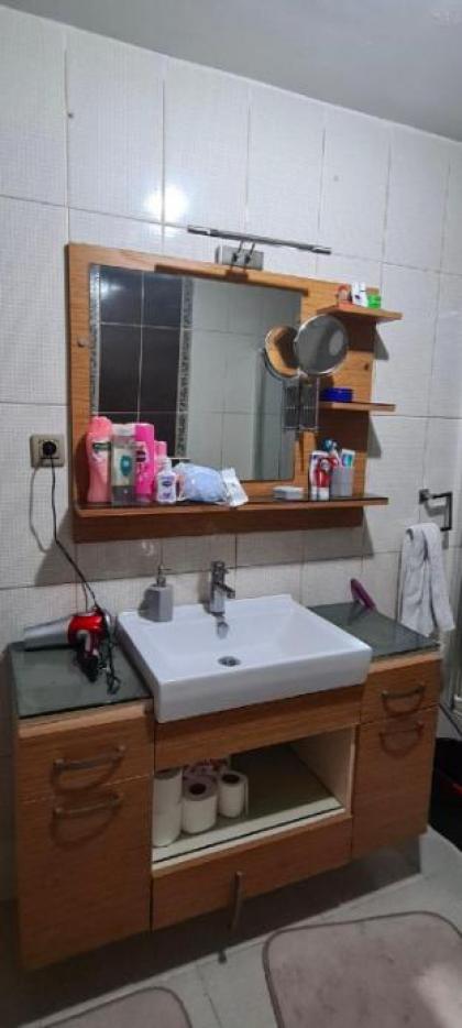 Spacious modern apartment near to beach and port - image 9
