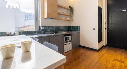 Upside Apartments - image 5