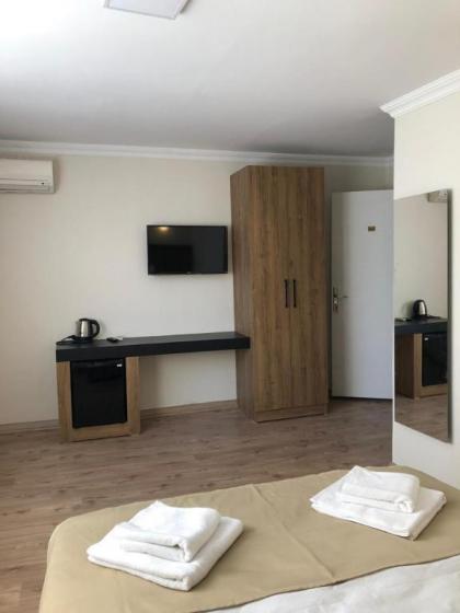 La Pera Suites - image 19