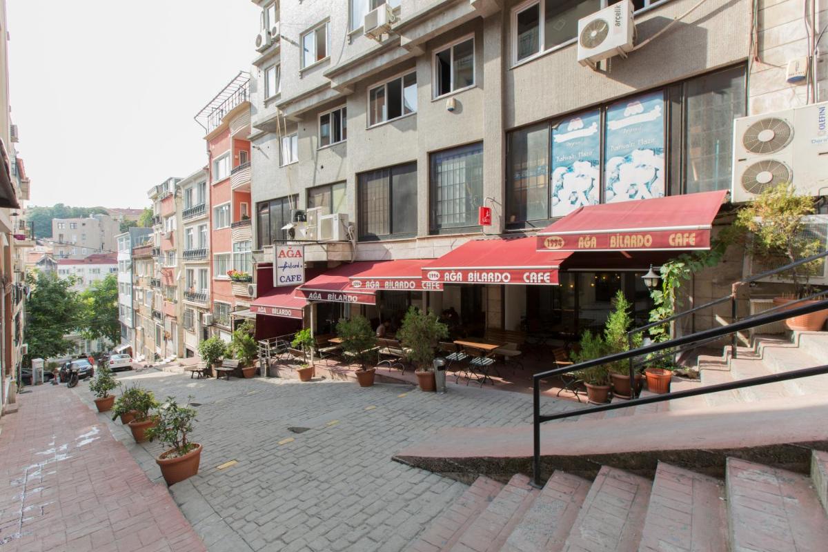 Antique Boutique - main image