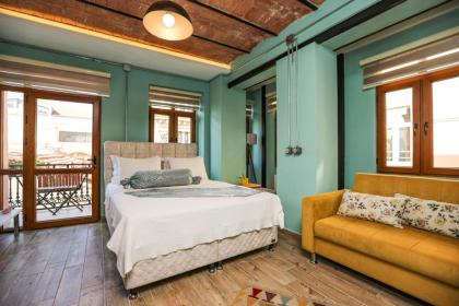No 8 Galata - image 9