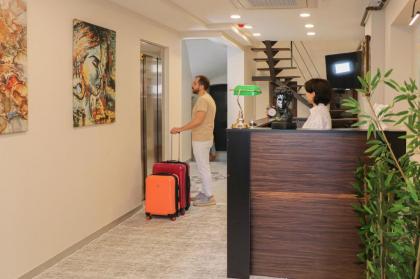 Rafinn Hotel