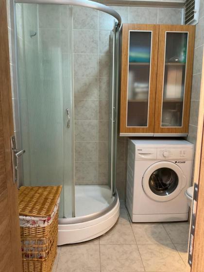 Lovely two bedroom flat There is a separate room used as an office suitable for working from home. - image 7