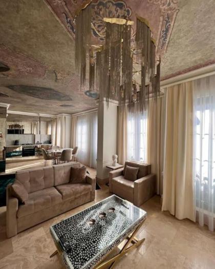 AB Residences -Cihangir Luxury Antique Apartment - image 19