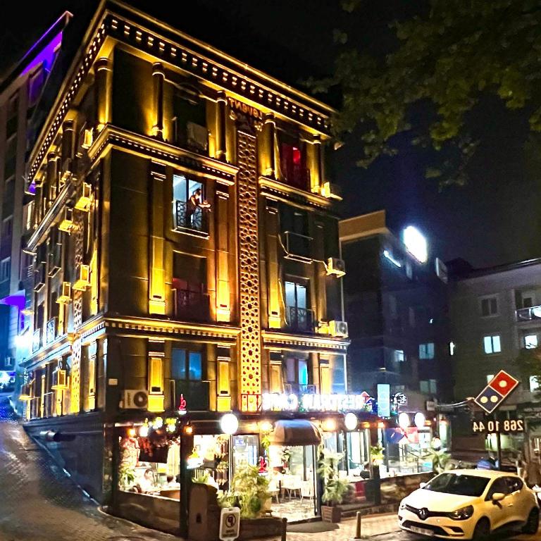 LEVENT PALACE OTEL - image 2