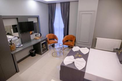 Zara Suit - image 21