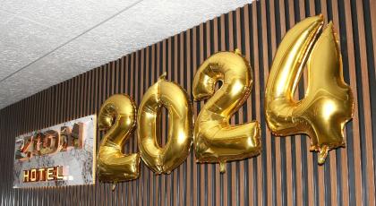 Zoom Hotel - image 10