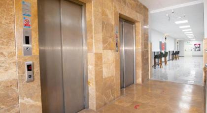 Zoom Hotel - image 12