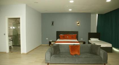 Zoom Hotel - image 14