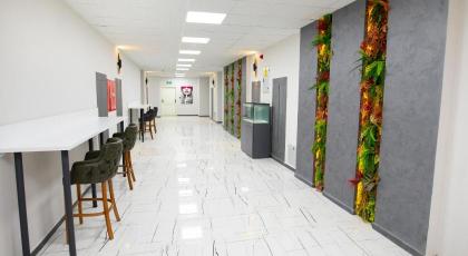 Zoom Hotel - image 8